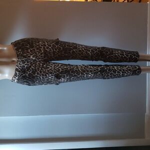 Ashley Mason, leopard print ankle length pants. Skinny leg, cargo pockets.